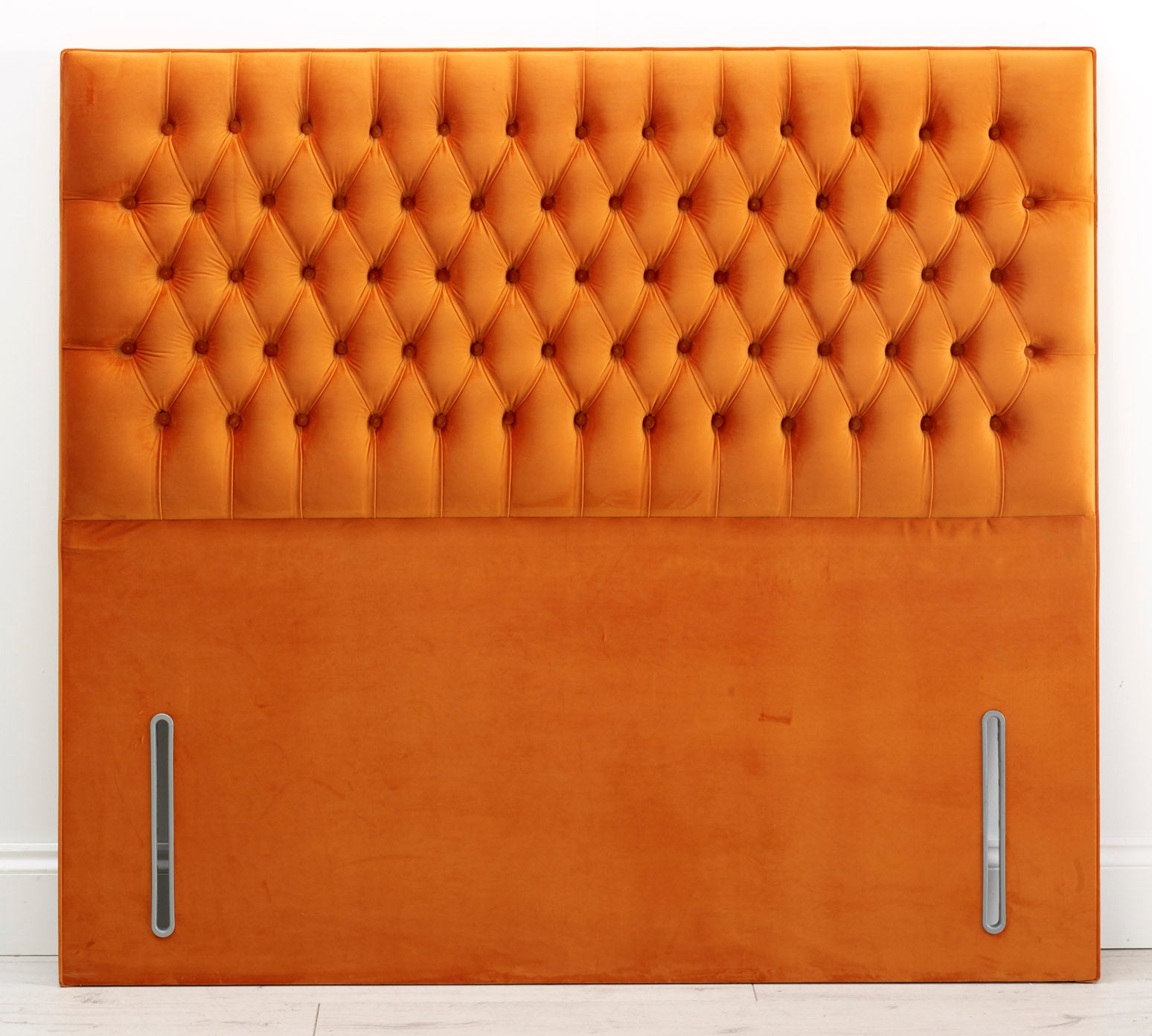 sbc Chesterfield headboard